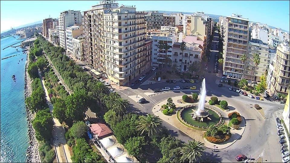 Suite Al Mare Taranto Esterno foto