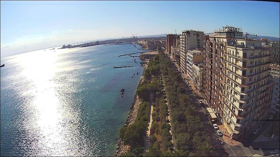 Suite Al Mare Taranto Esterno foto