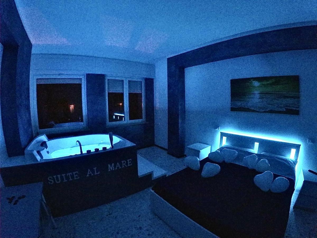 Suite Al Mare Taranto Esterno foto
