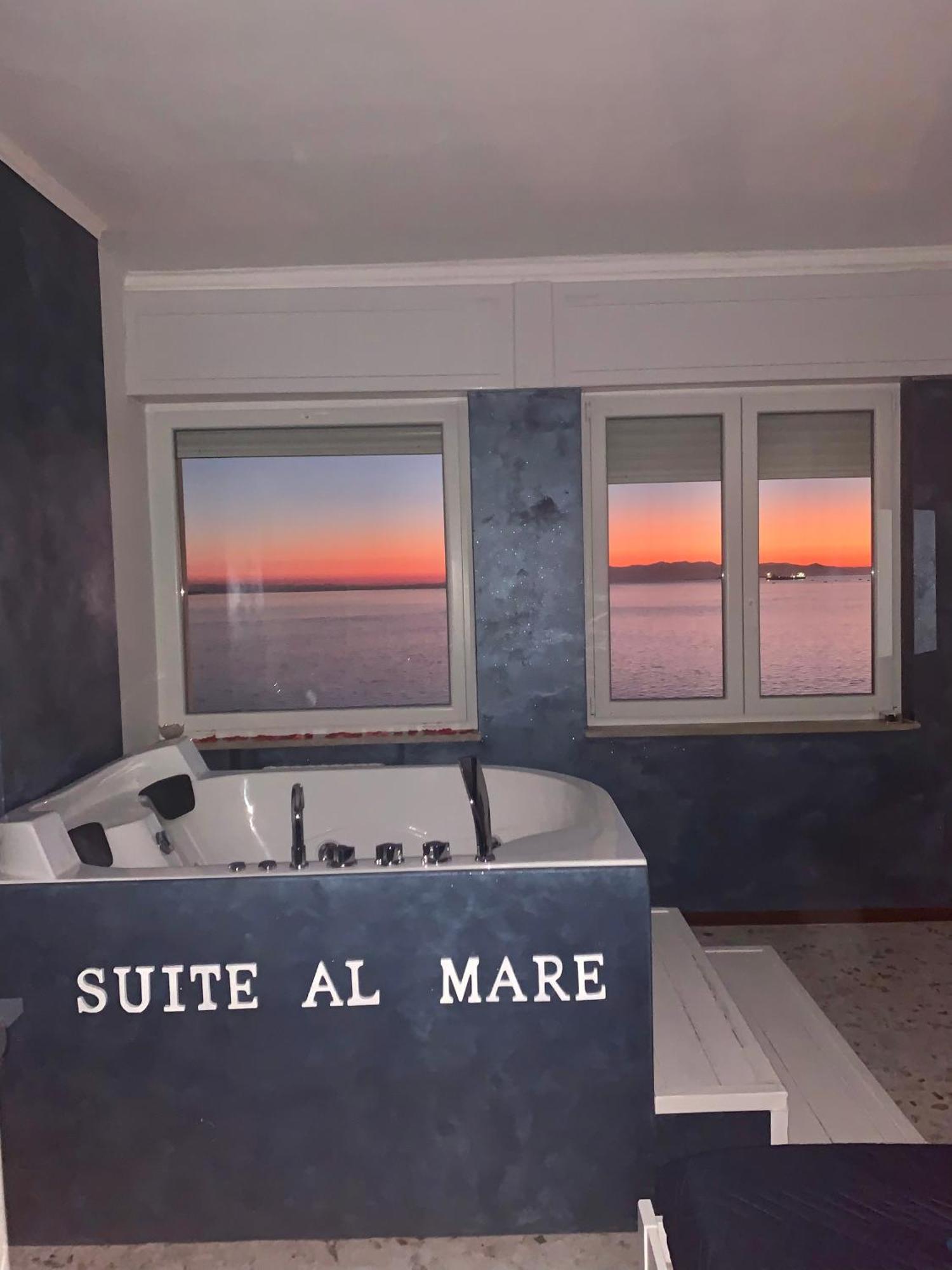 Suite Al Mare Taranto Esterno foto